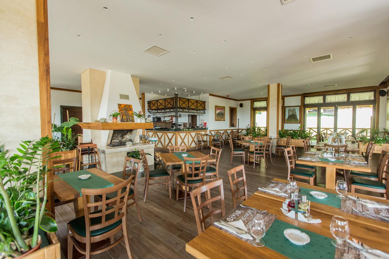Etno Naselje Vrdnicka Kula Bed & Breakfast Vrdnik Ngoại thất bức ảnh