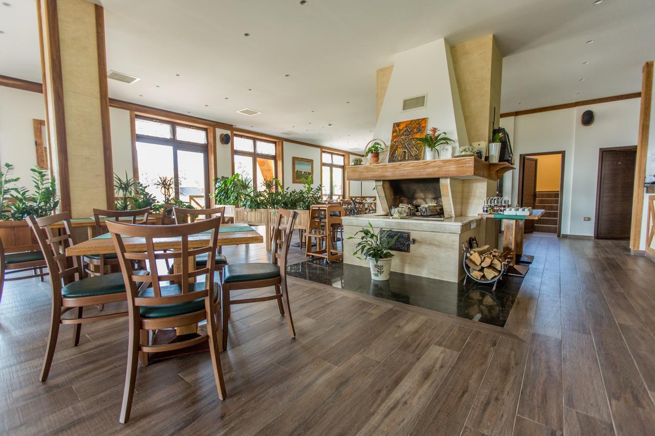 Etno Naselje Vrdnicka Kula Bed & Breakfast Vrdnik Ngoại thất bức ảnh